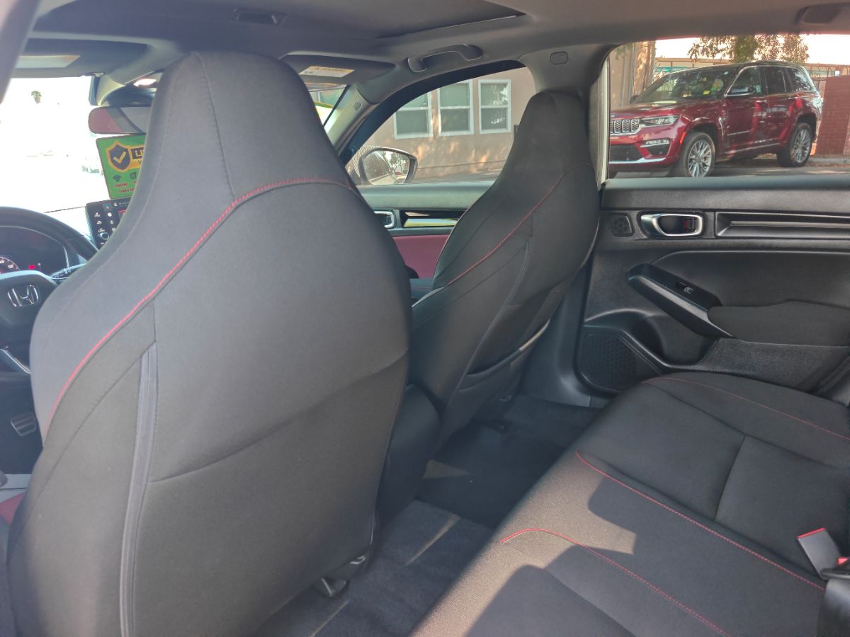 Honda Civic Si photo 18