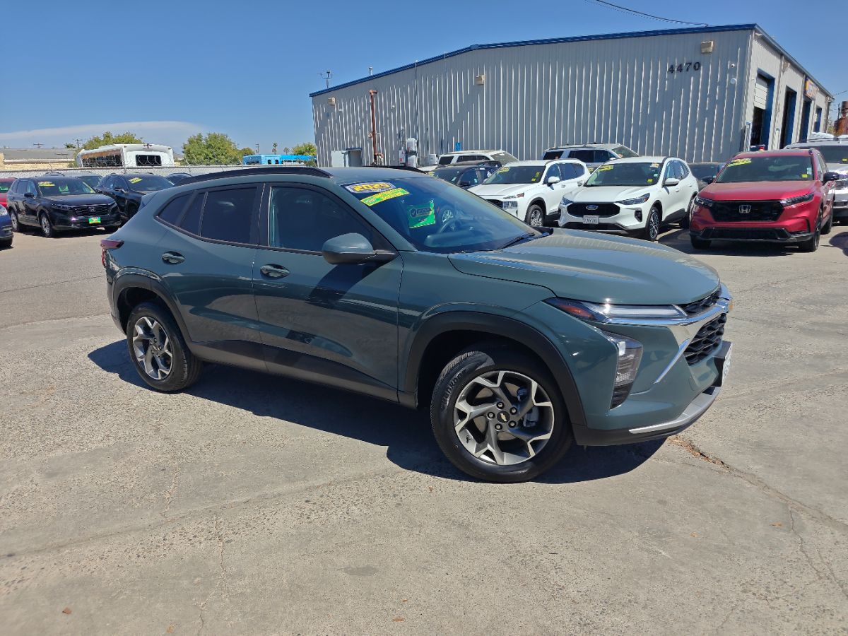 Chevrolet Trax photo 2