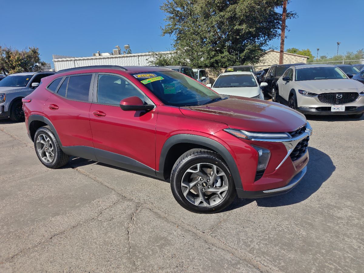 Chevrolet Trax photo 2