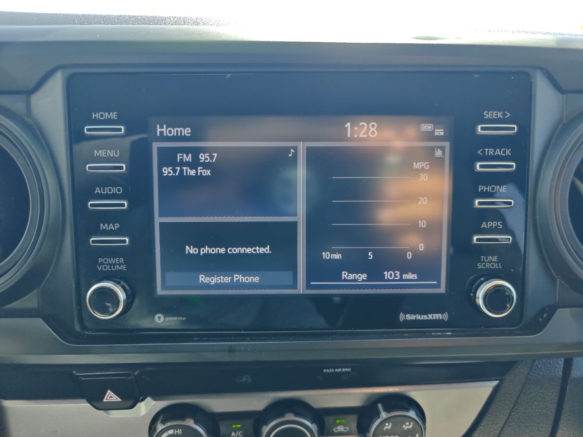 Toyota Tacoma photo 29