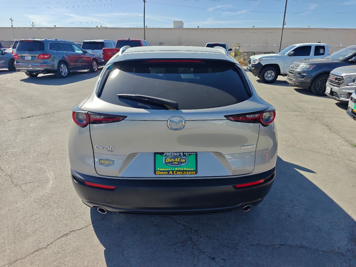 Mazda CX-30 photo 11