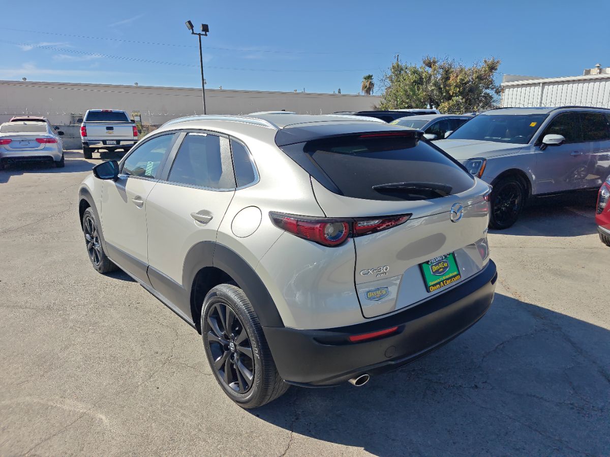 Mazda CX-30 photo 12