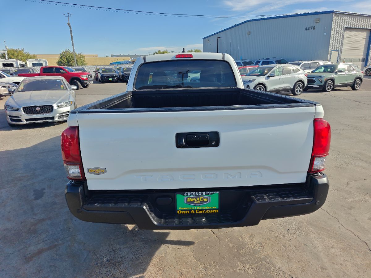 Toyota Tacoma photo 11