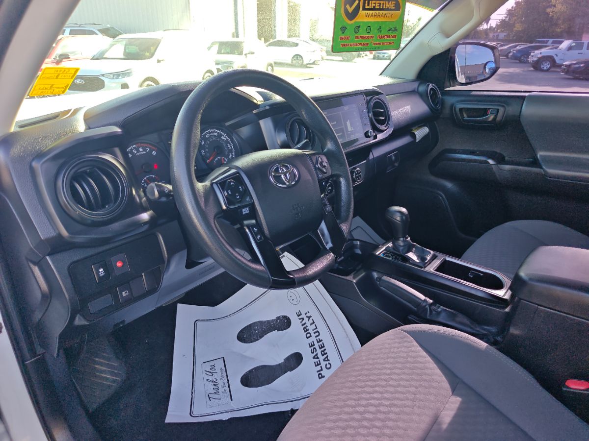 Toyota Tacoma photo 22