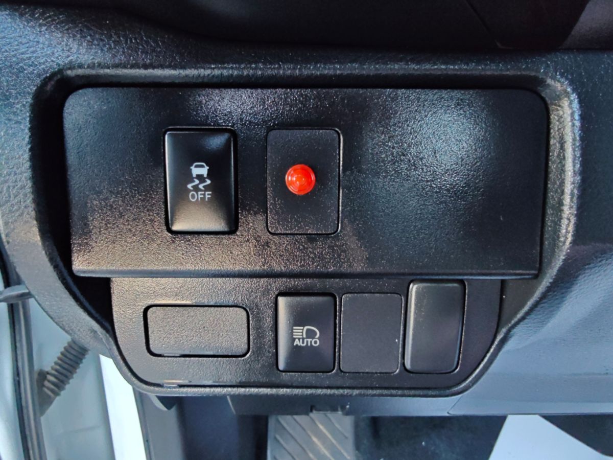 Toyota Tacoma photo 23