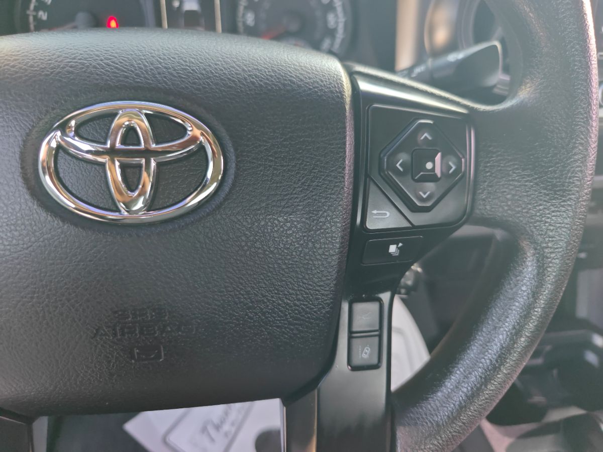 Toyota Tacoma photo 25
