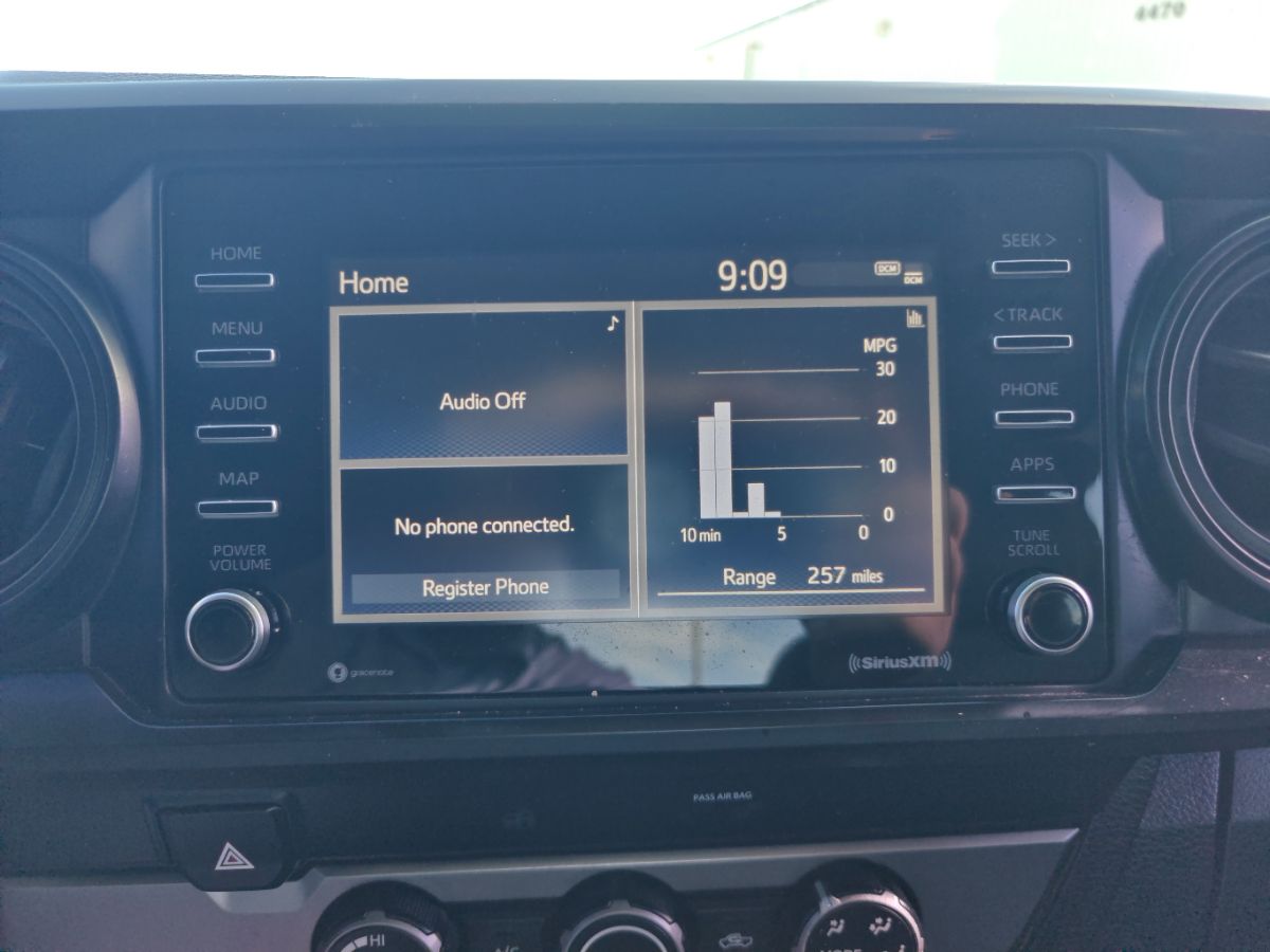 Toyota Tacoma photo 28