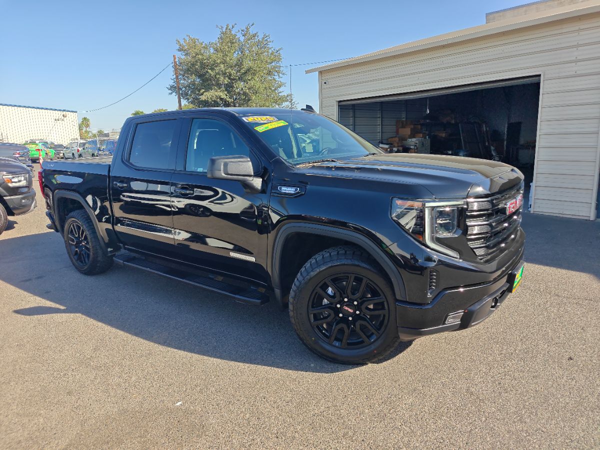 GMC Sierra photo 2