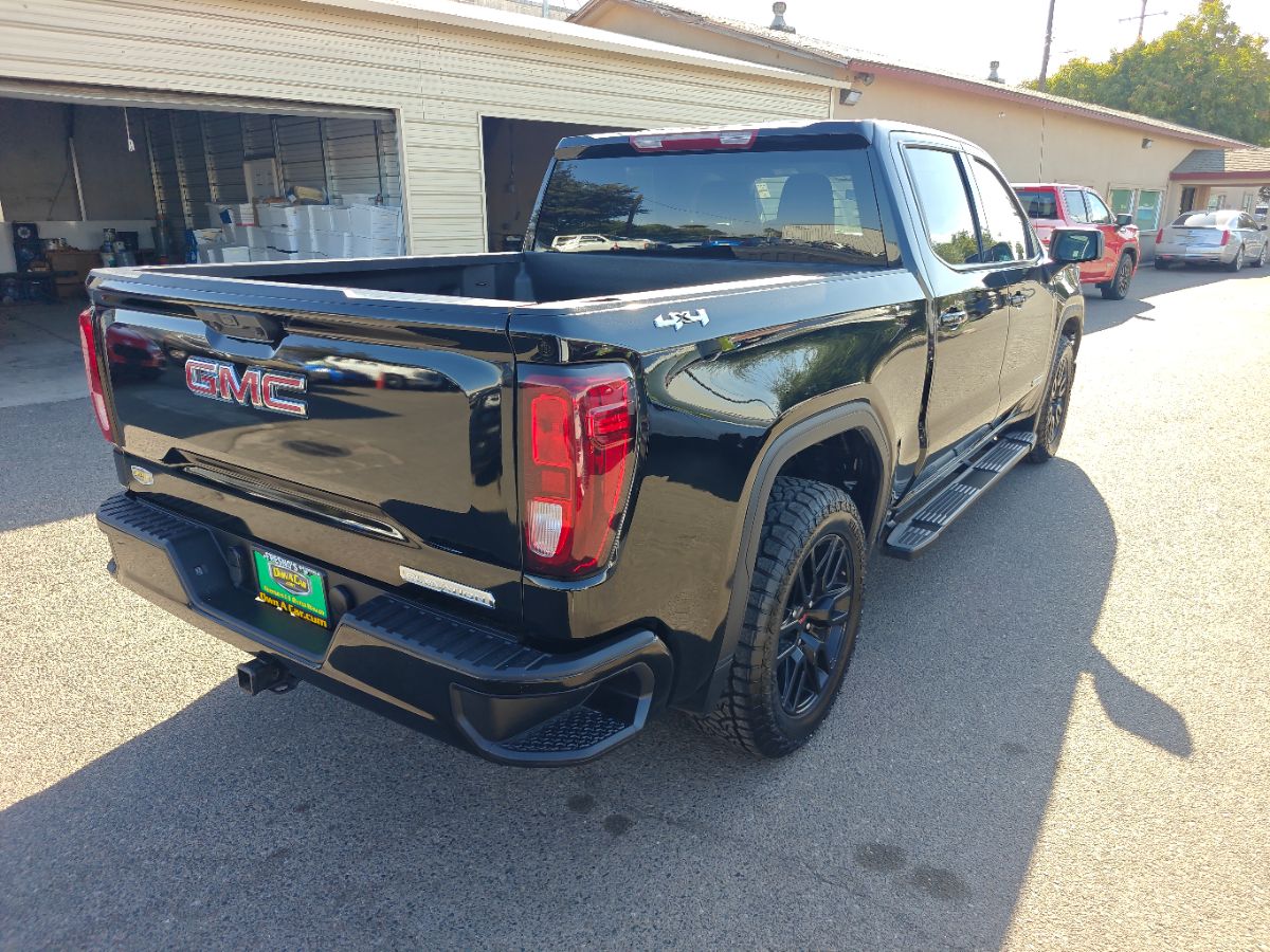 GMC Sierra photo 10