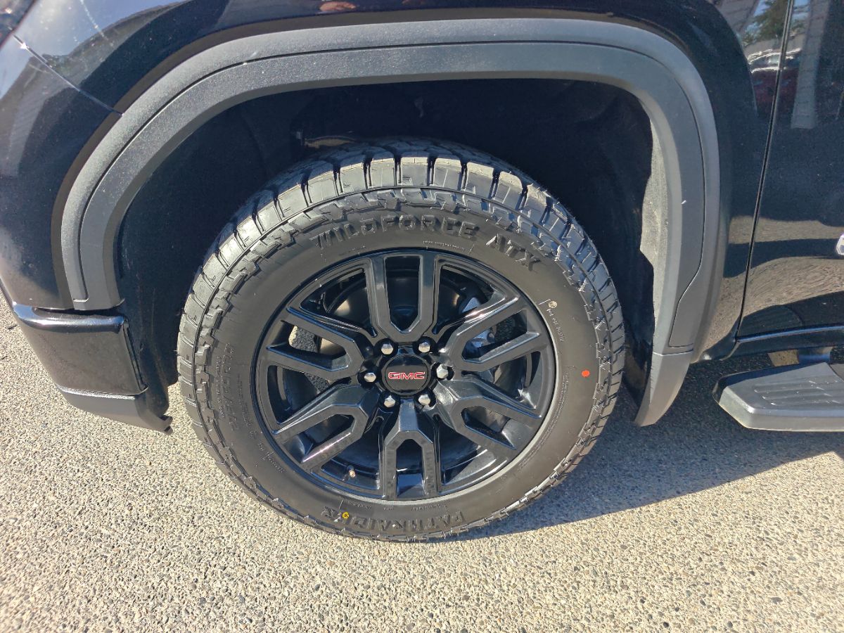 GMC Sierra photo 16