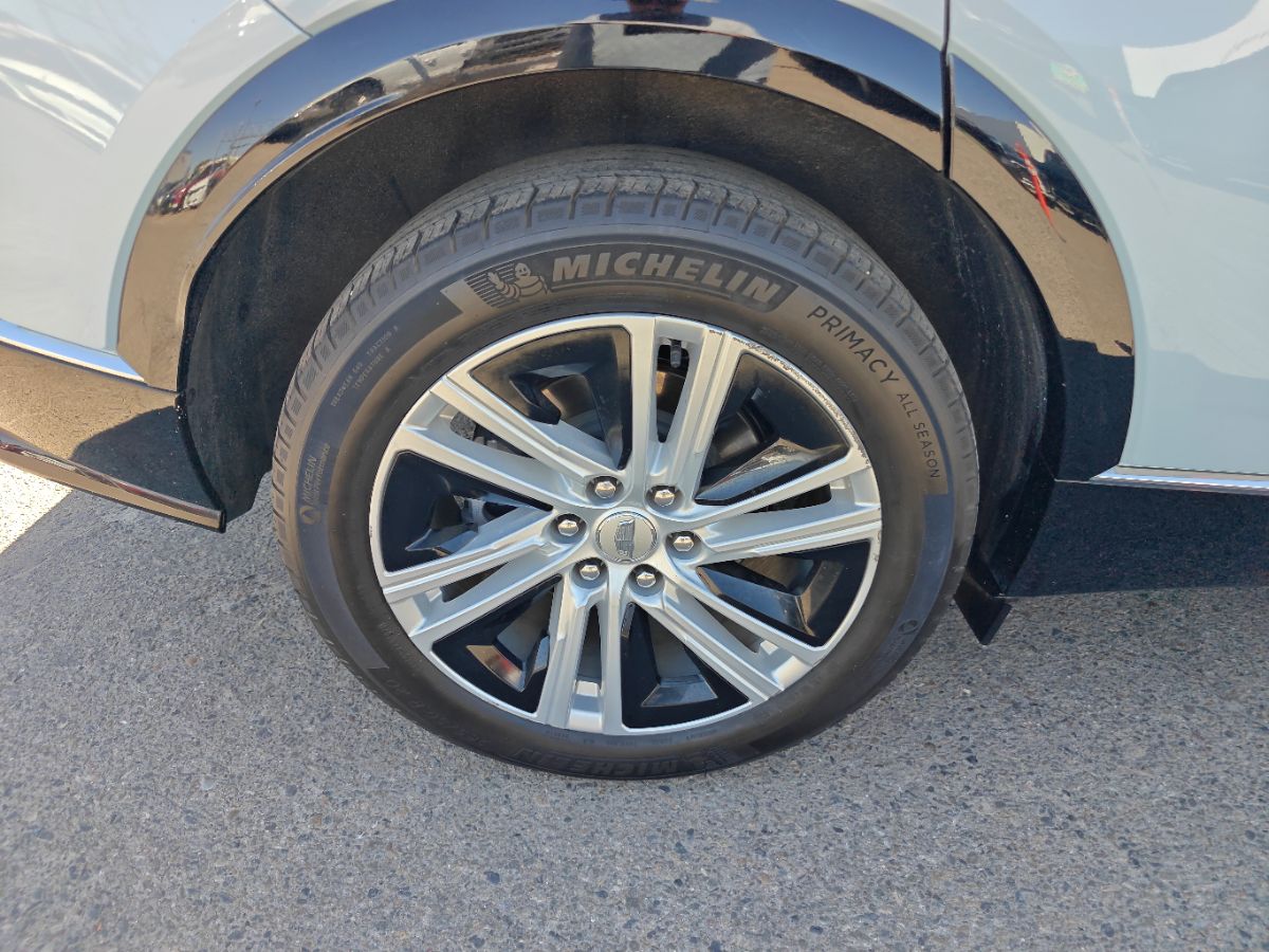 Cadillac Lyriq photo 9
