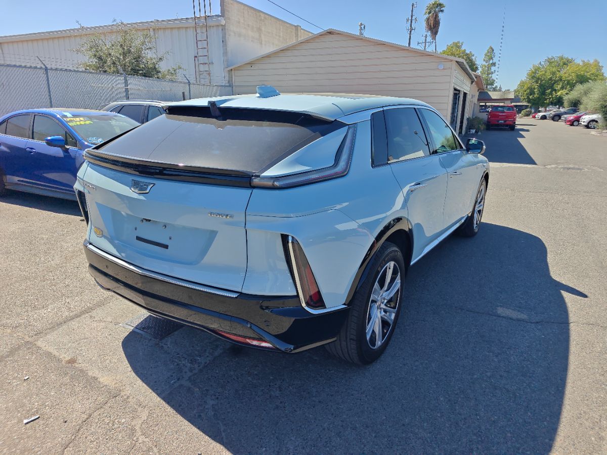 Cadillac Lyriq photo 10