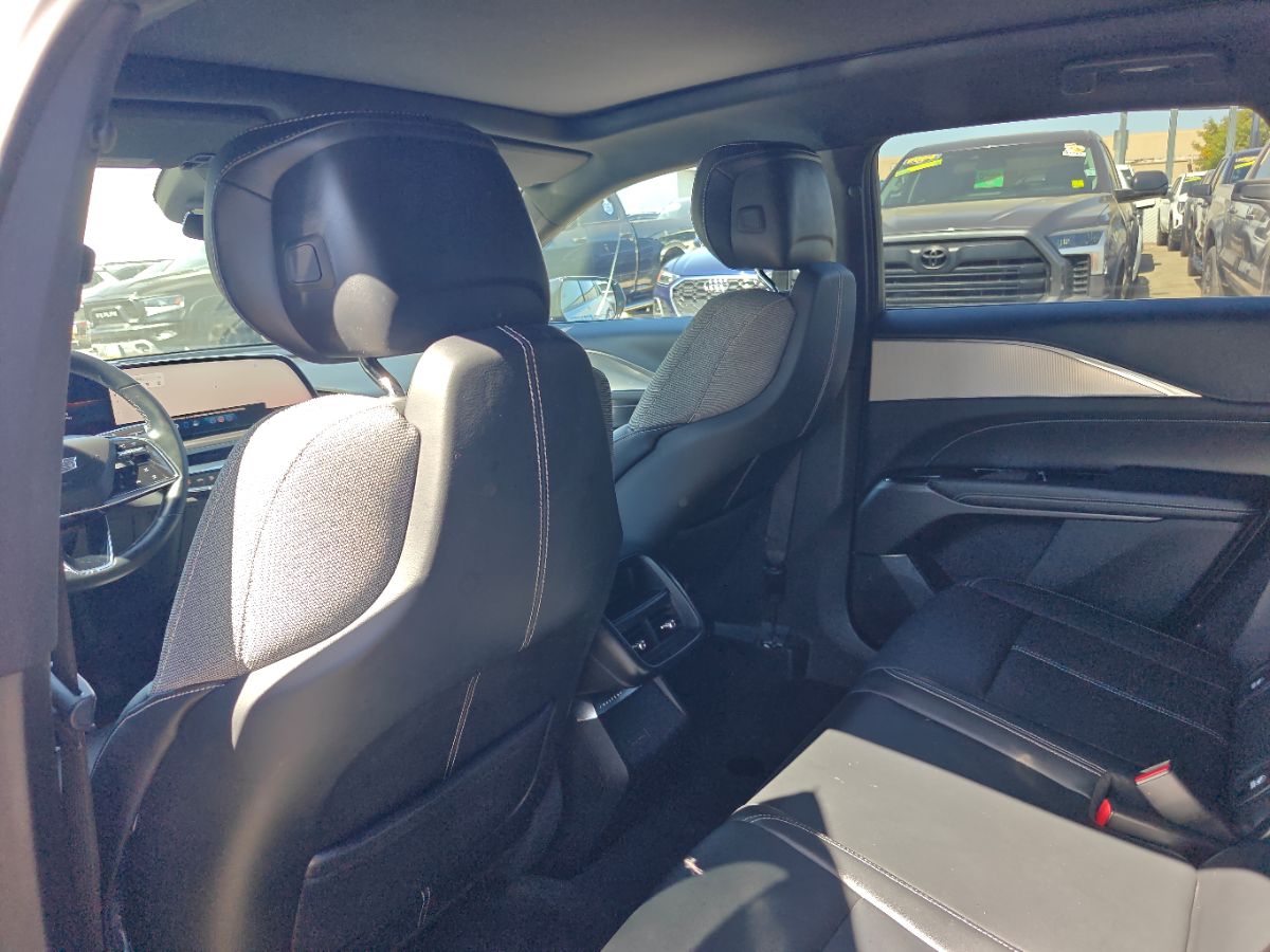 Cadillac Lyriq photo 19