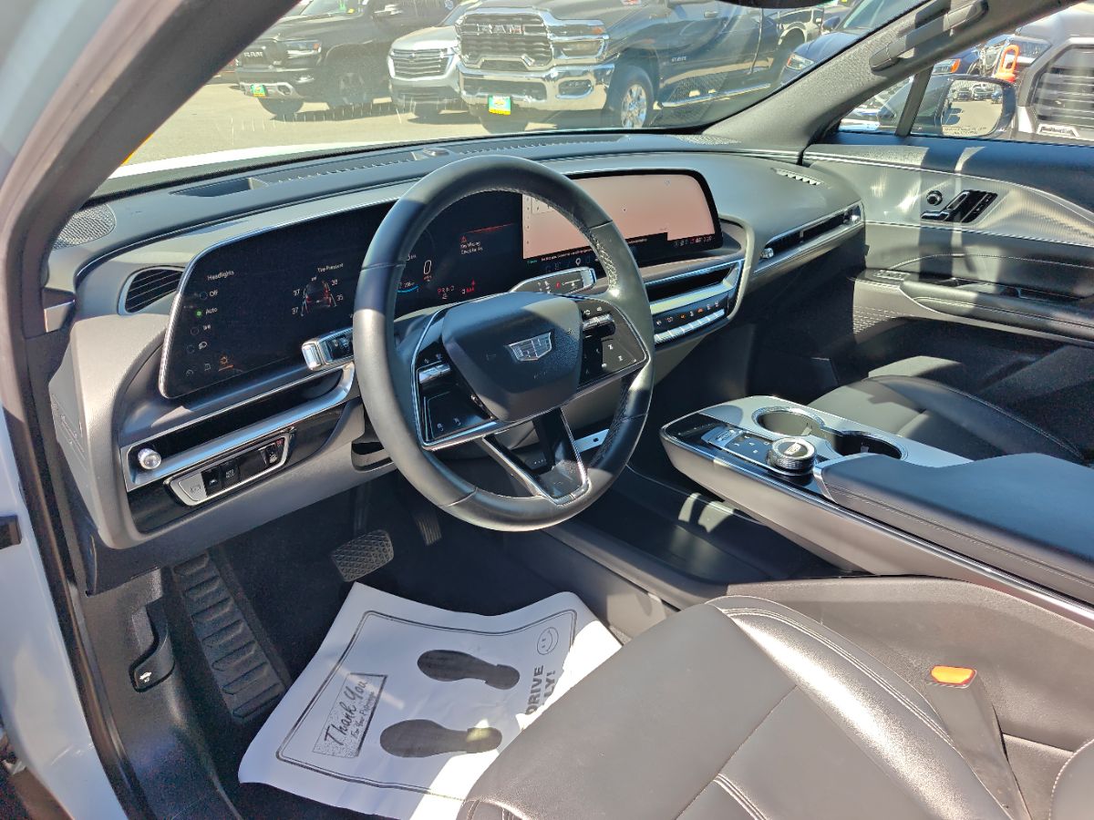 Cadillac Lyriq photo 25