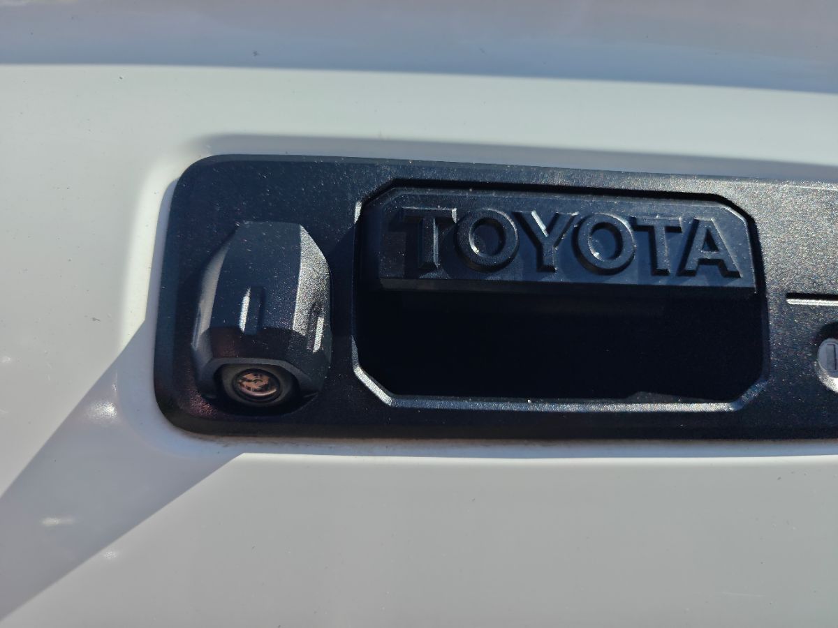Toyota Tacoma photo 13