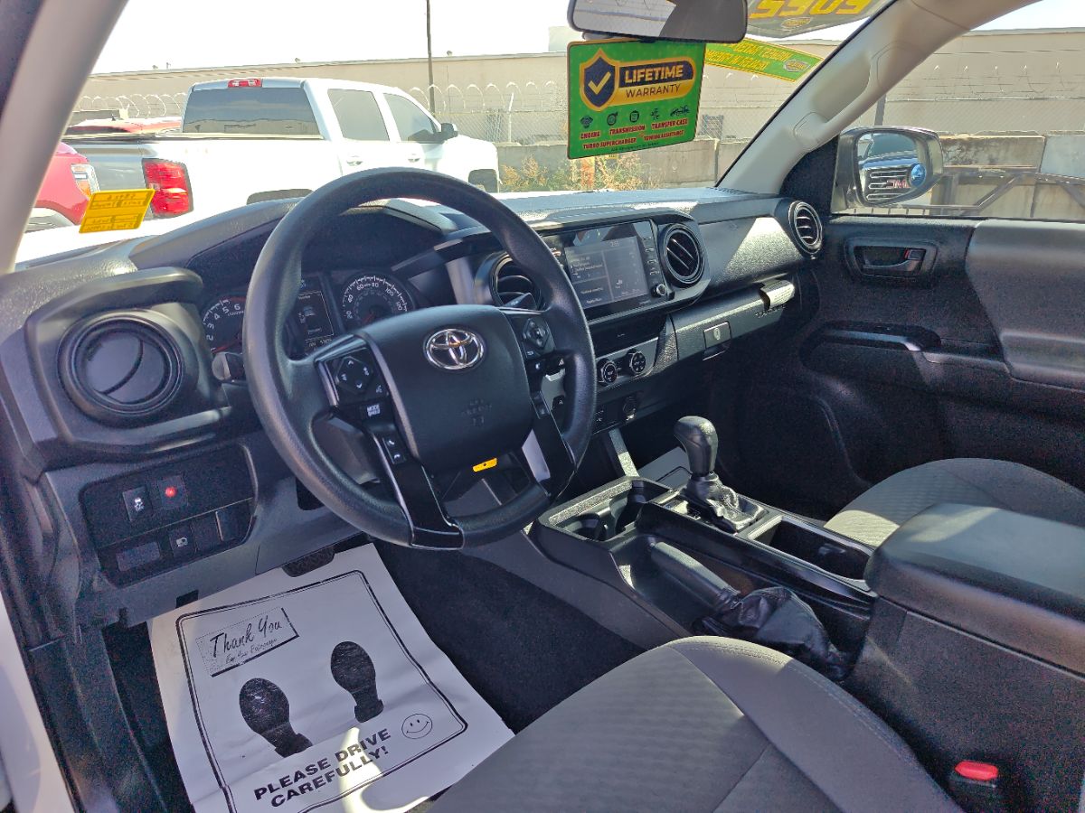 Toyota Tacoma photo 22