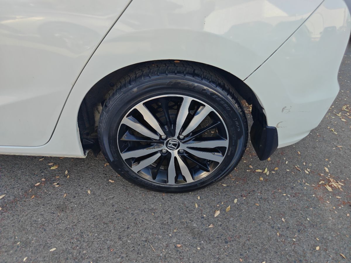Honda Fit photo 16