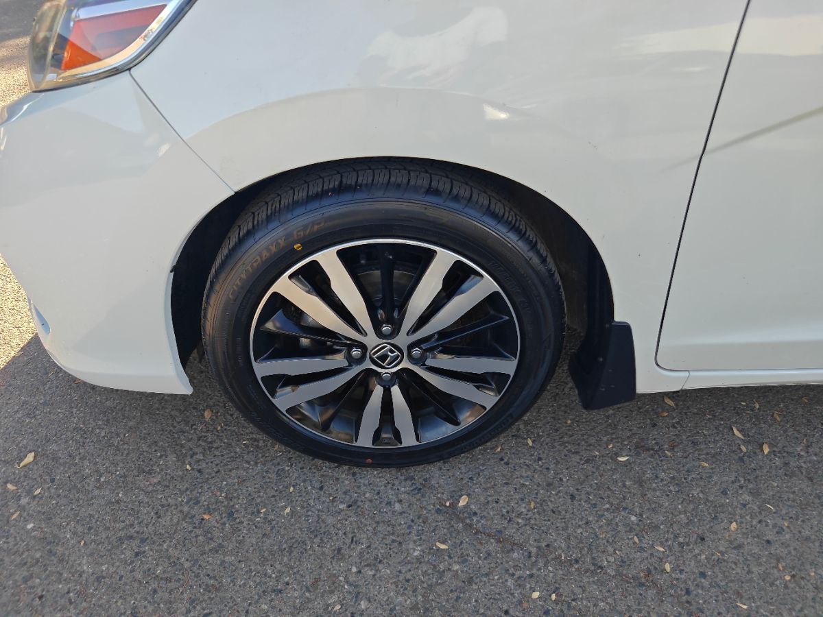Honda Fit photo 17
