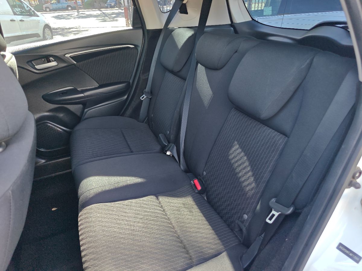 Honda Fit photo 18