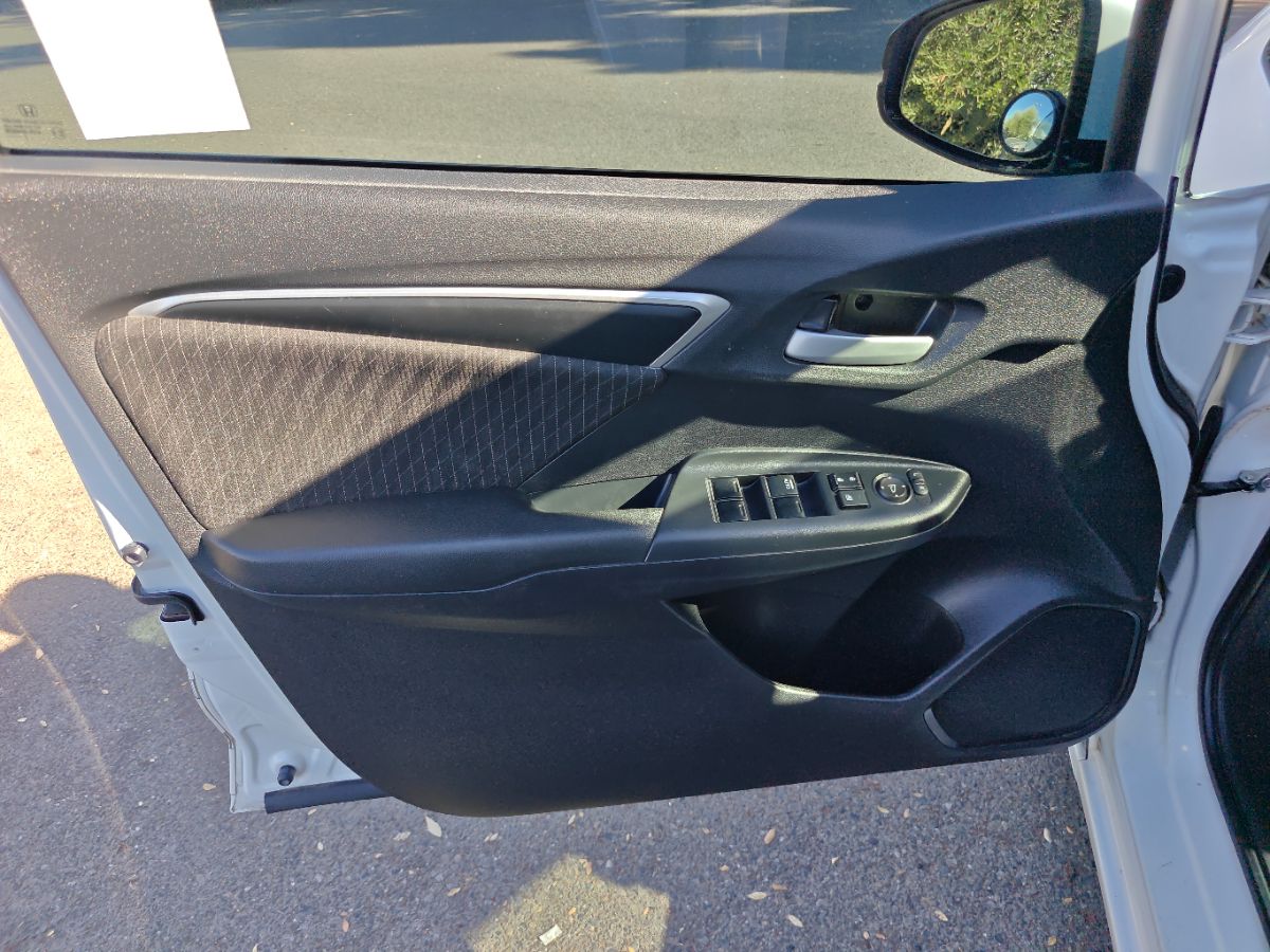 Honda Fit photo 22