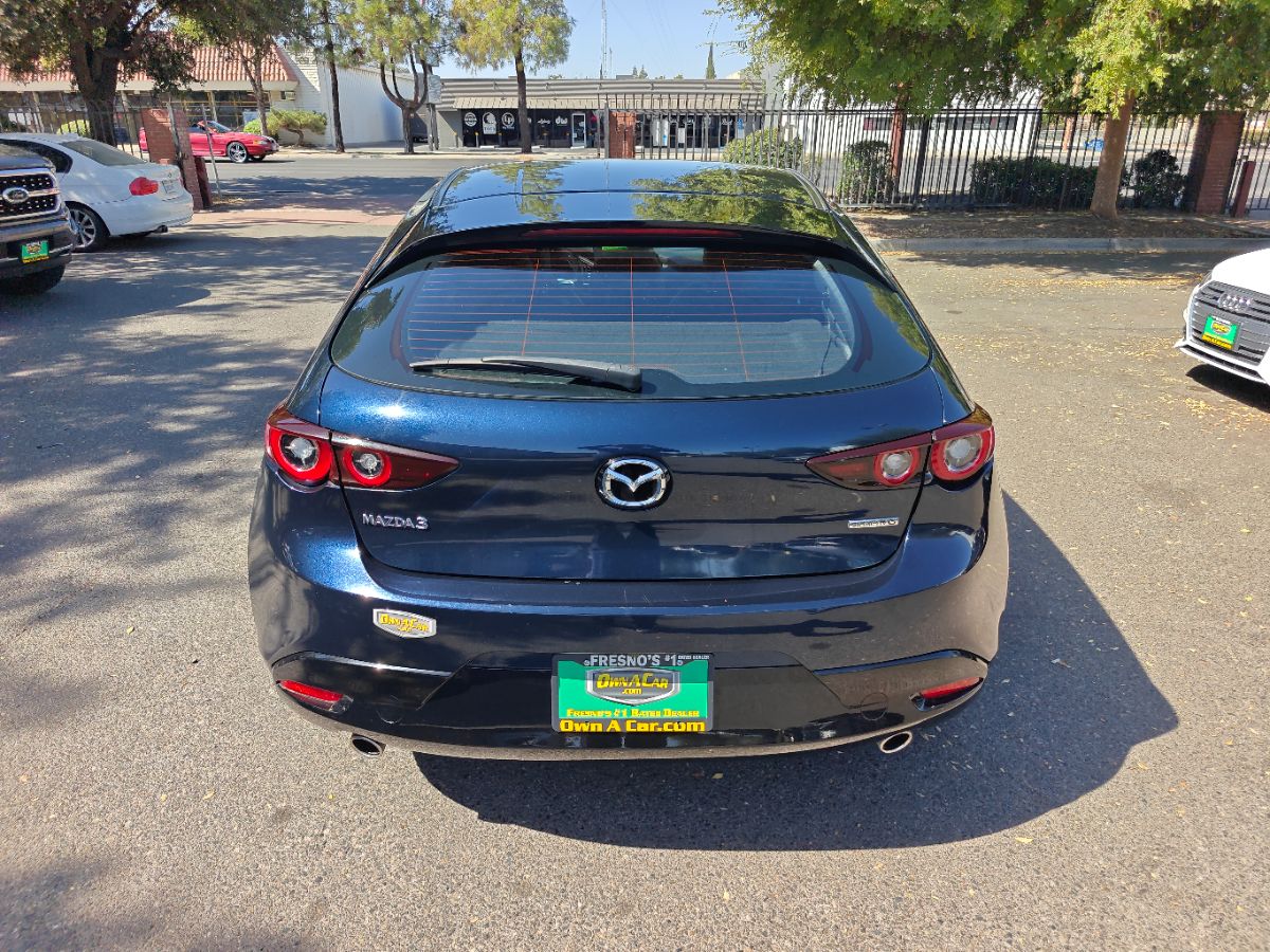 Mazda Mazda3 photo 11