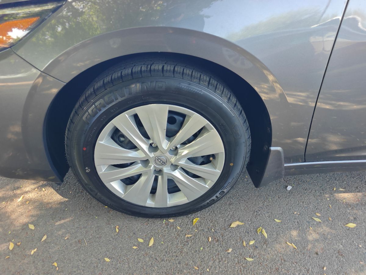 Nissan Sentra photo 16