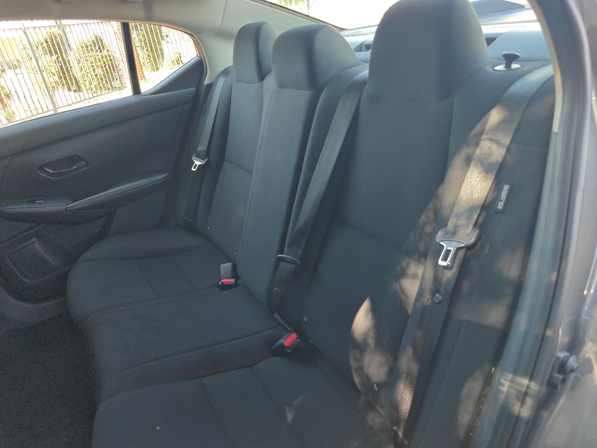 Nissan Sentra photo 17