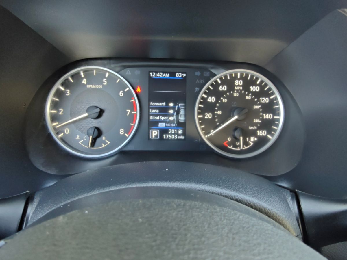 Nissan Sentra photo 28