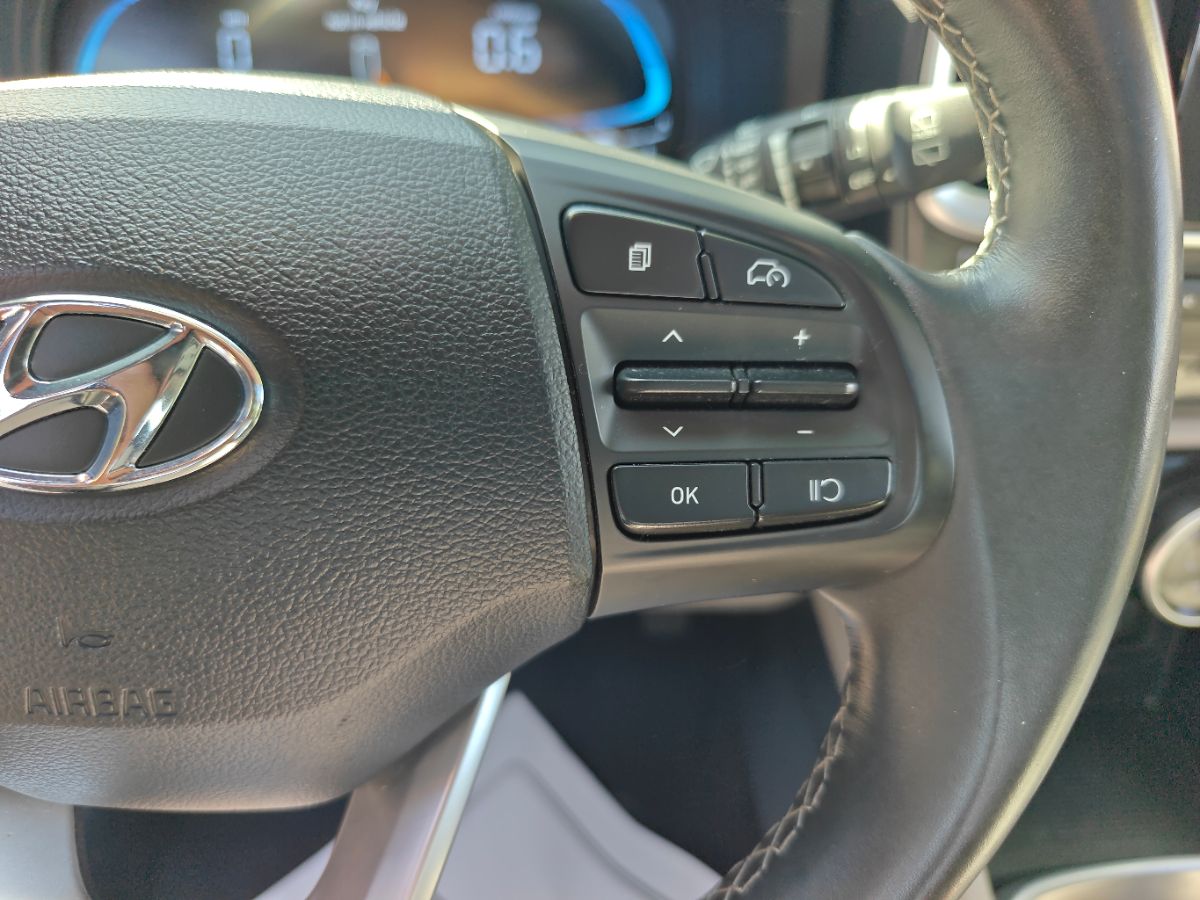 Hyundai Venue photo 27