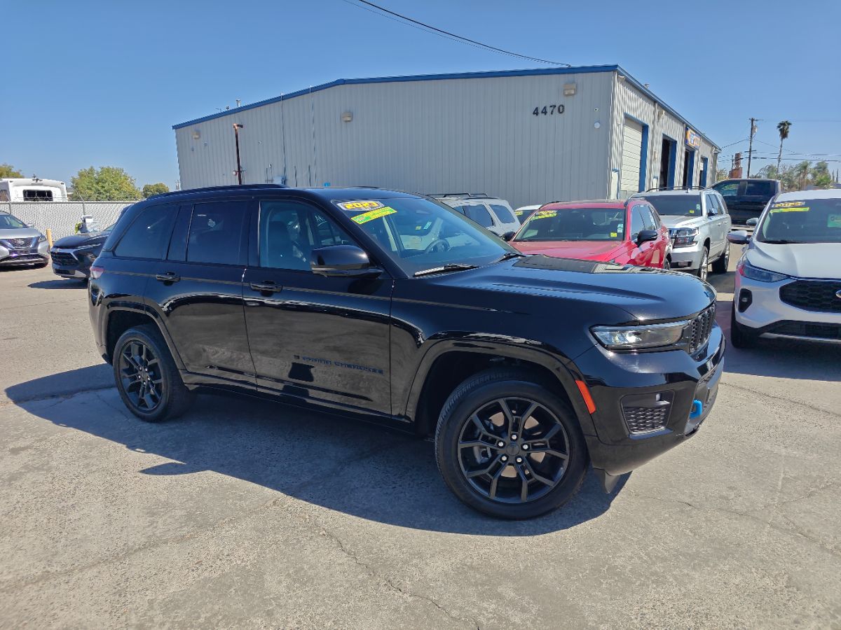 Jeep Grand Cherokee photo 2