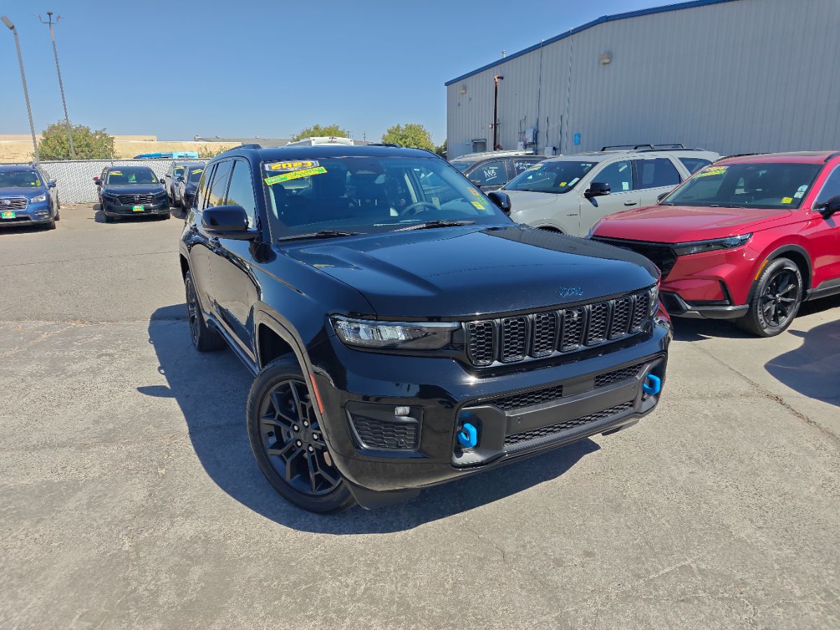 Jeep Grand Cherokee photo 3