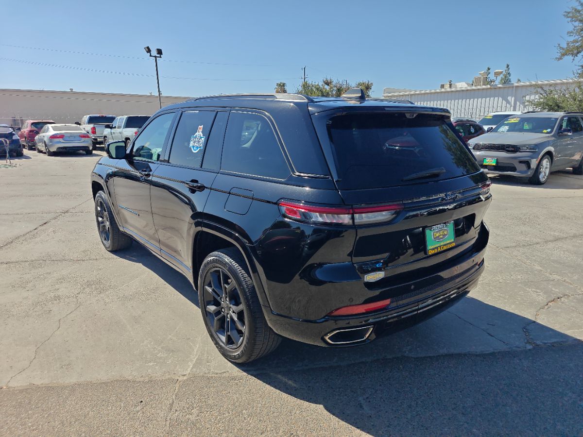 Jeep Grand Cherokee photo 12