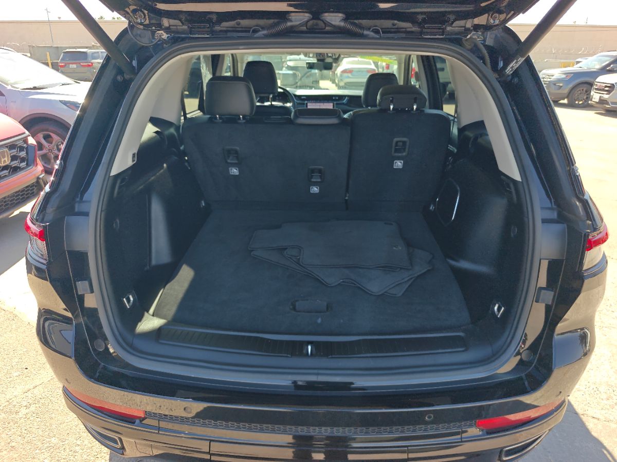 Jeep Grand Cherokee photo 14