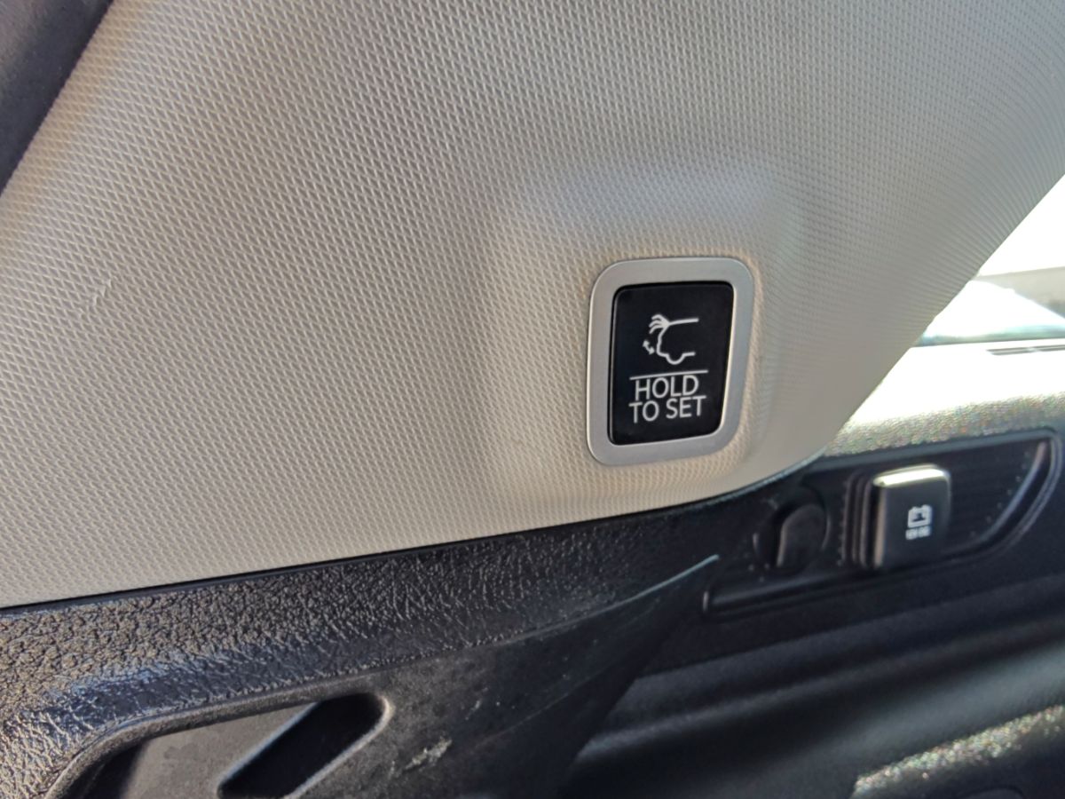 Jeep Grand Cherokee photo 15