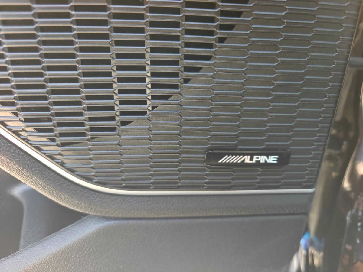 Jeep Grand Cherokee photo 24