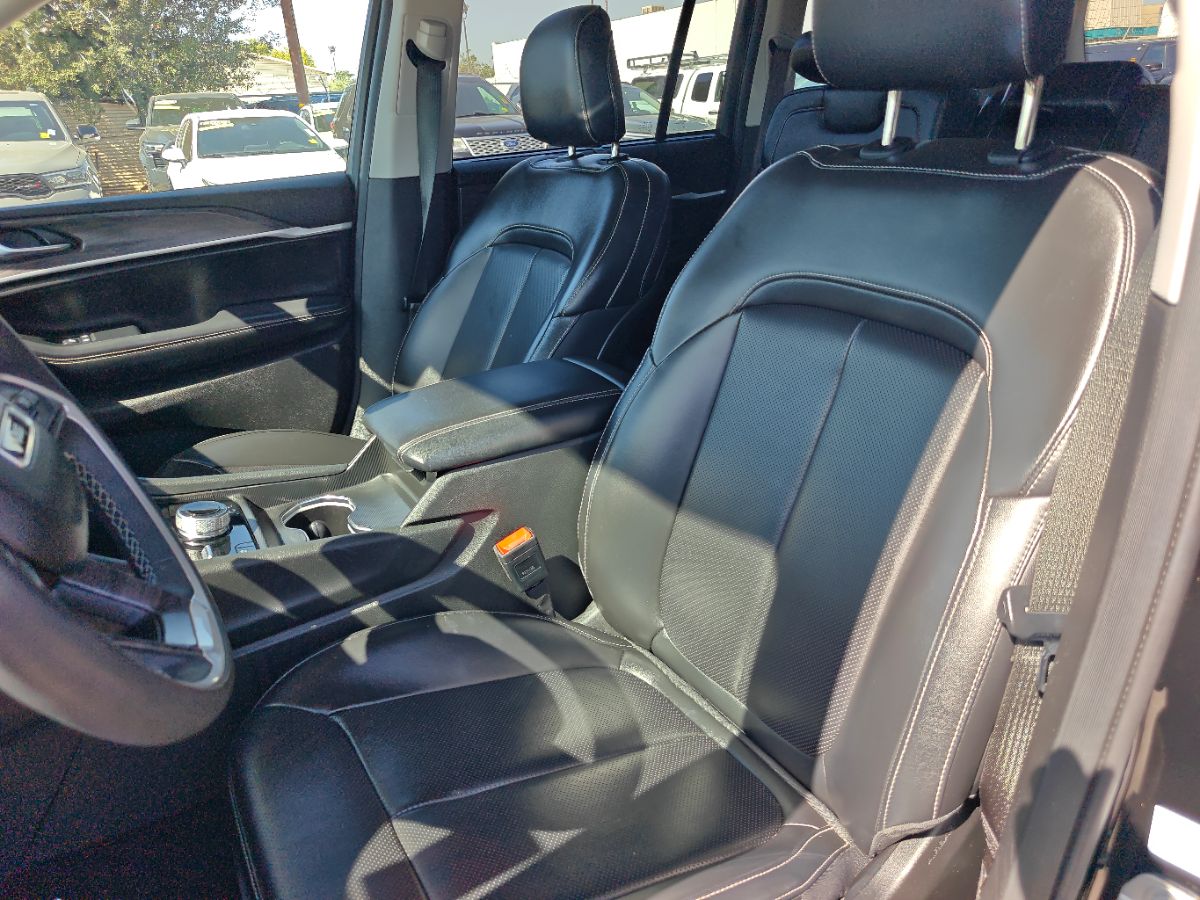 Jeep Grand Cherokee photo 25