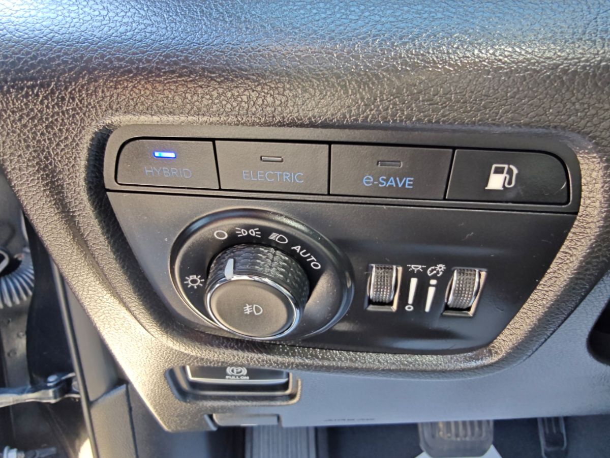 Jeep Grand Cherokee photo 27