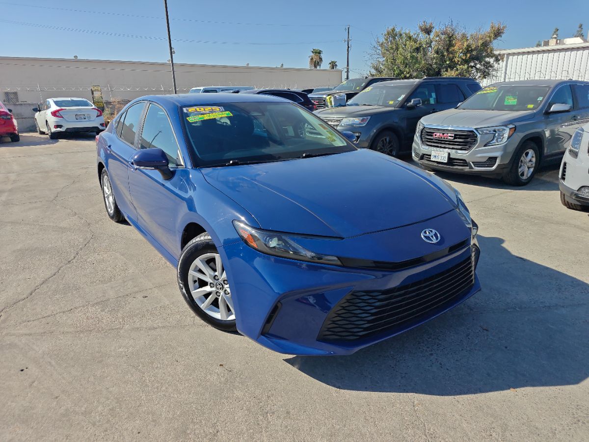 Toyota Camry photo 3