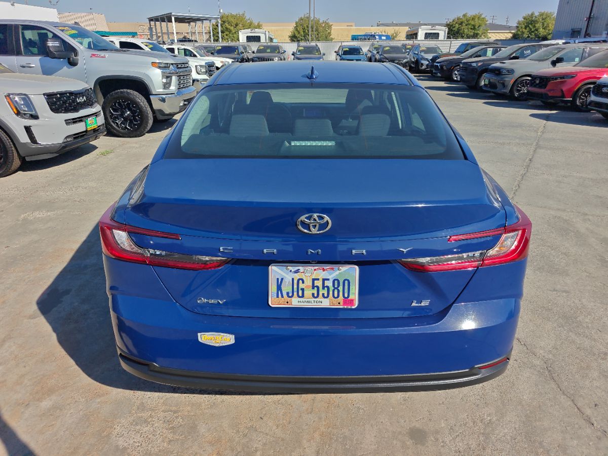 Toyota Camry photo 11