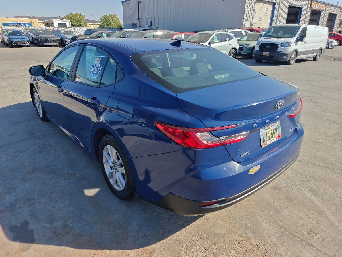 Toyota Camry photo 12