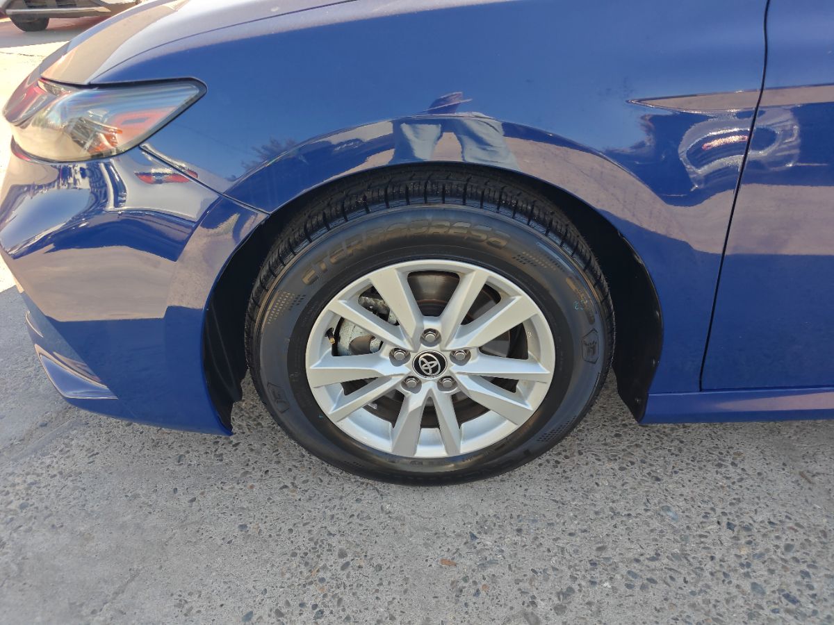 Toyota Camry photo 16