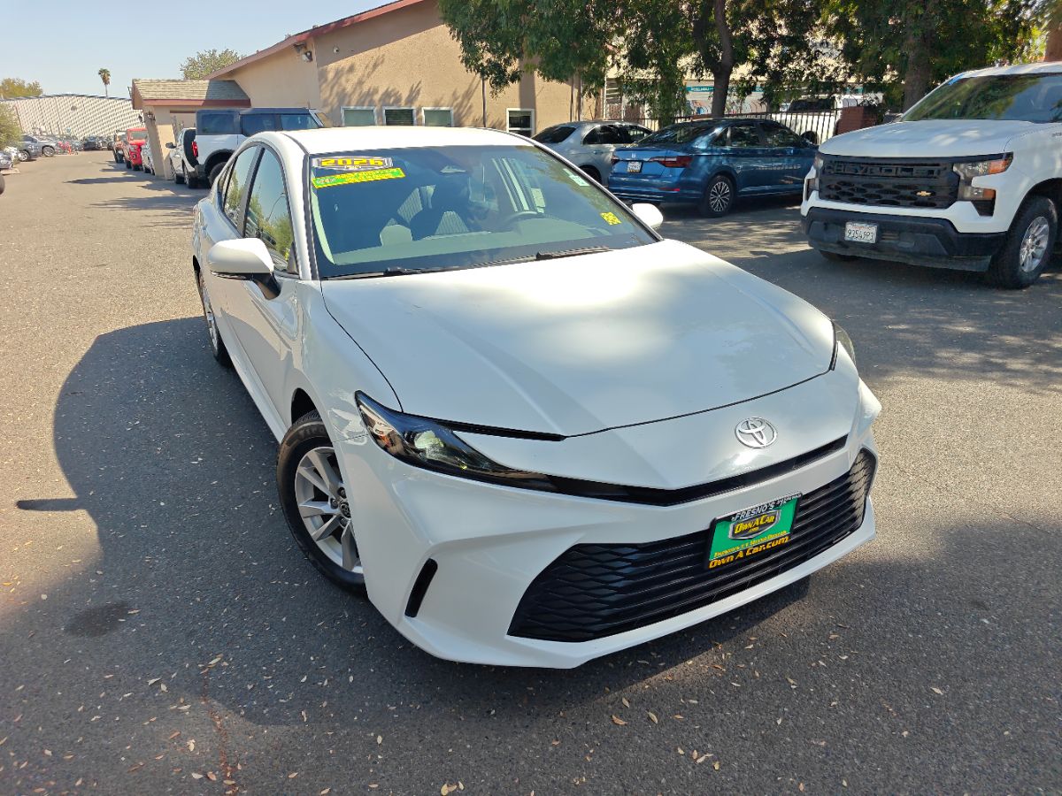 Toyota Camry photo 3
