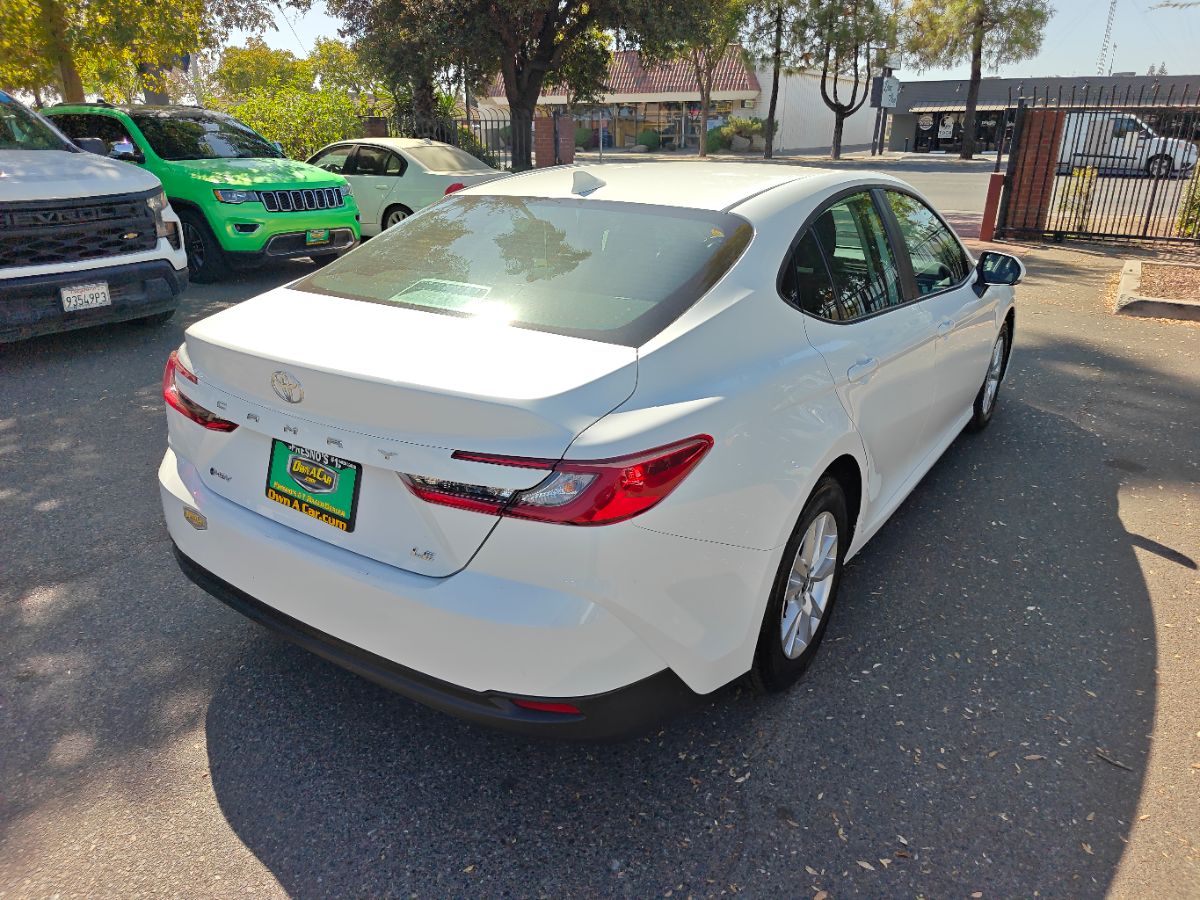 Toyota Camry photo 10