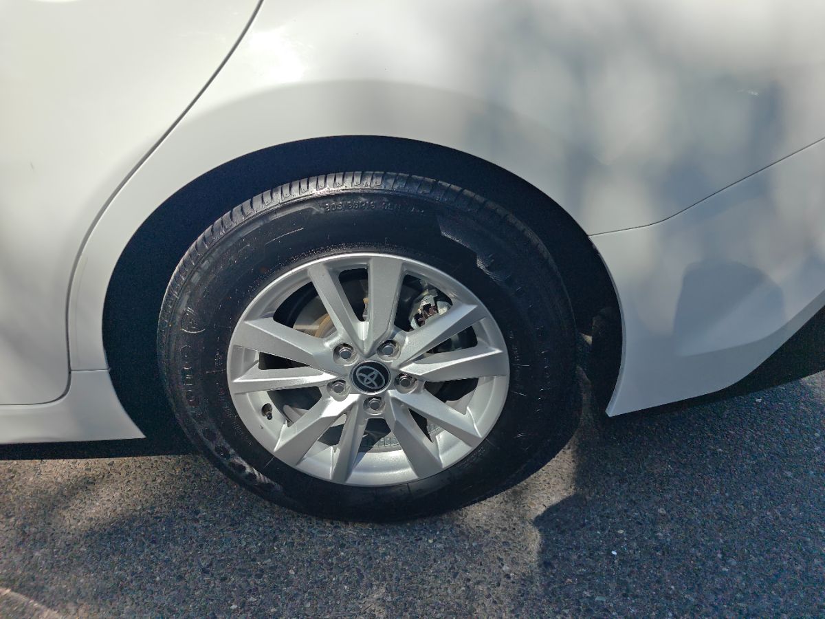 Toyota Camry photo 15