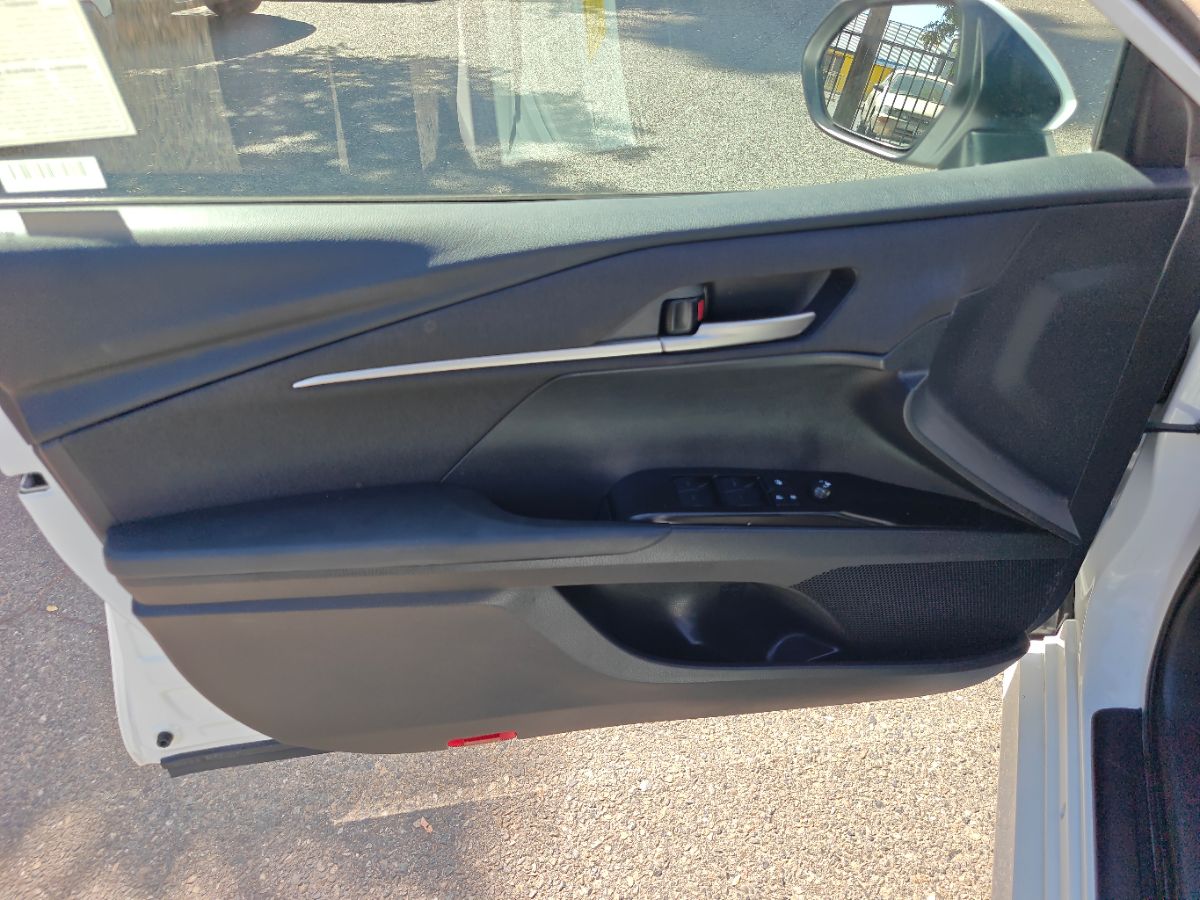 Toyota Camry photo 21