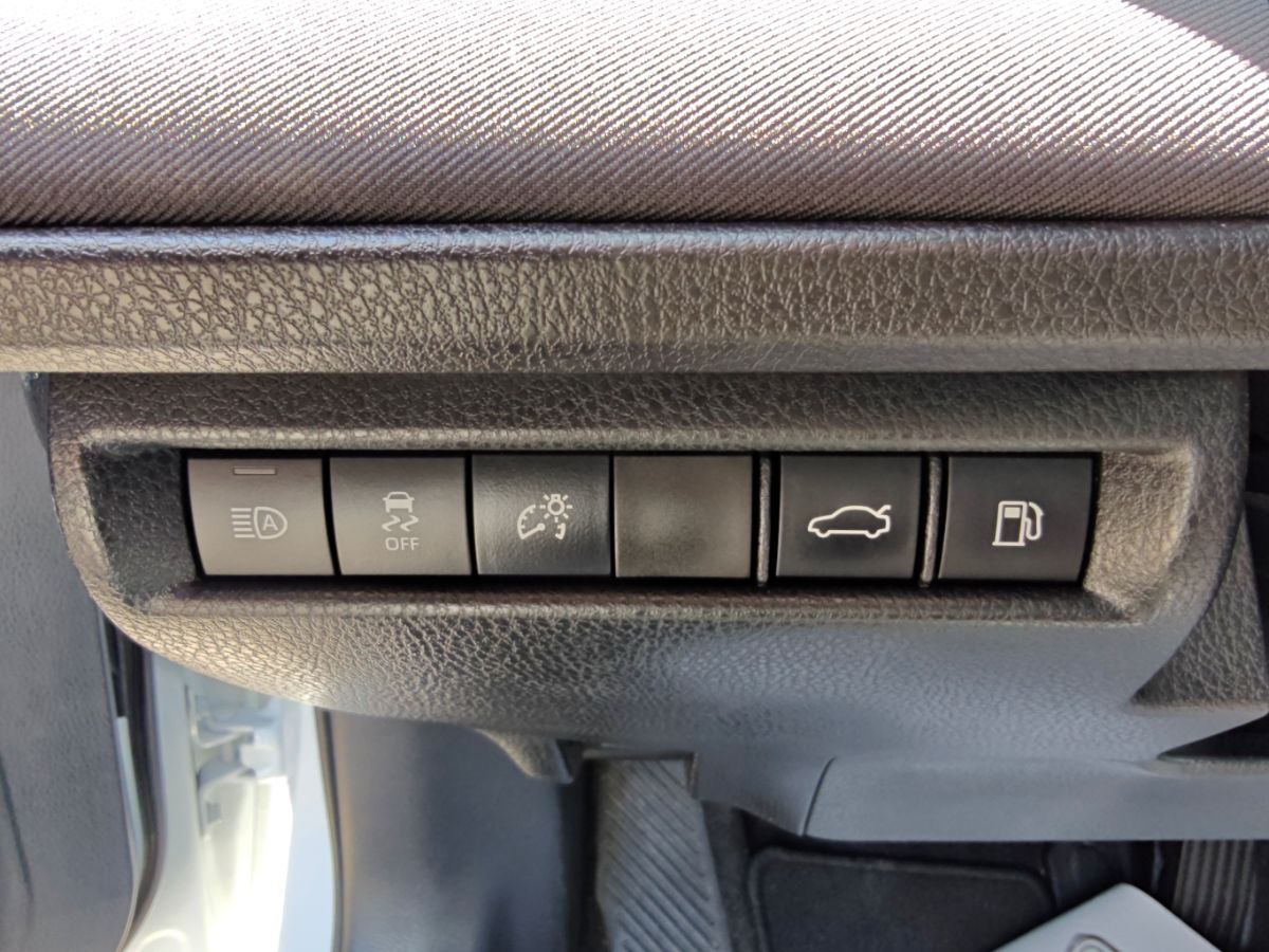 Toyota Camry photo 24
