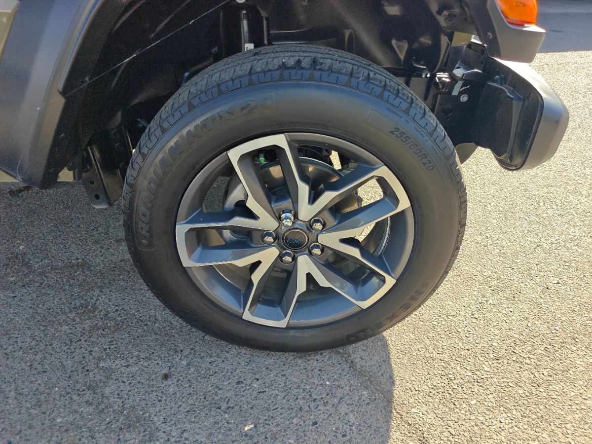 Jeep Wrangler photo 8