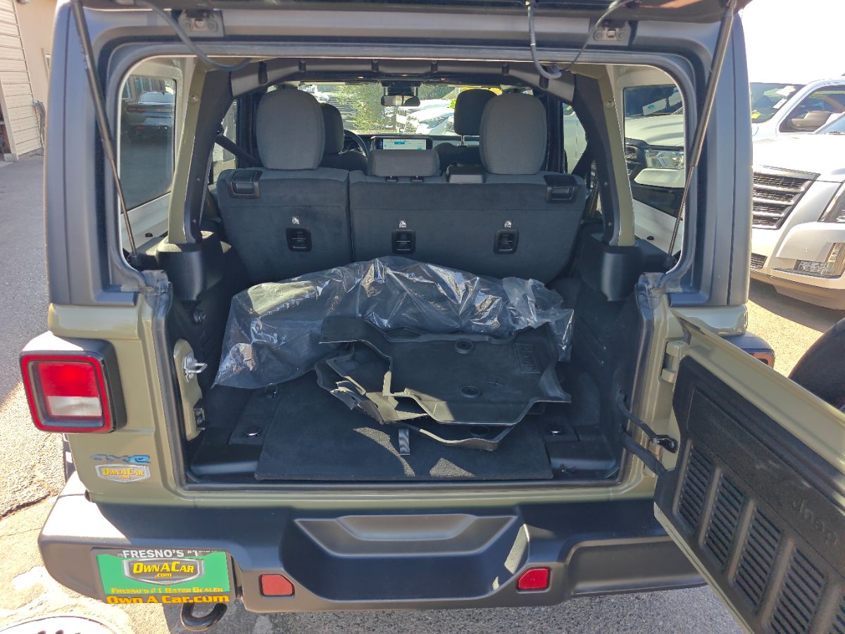 Jeep Wrangler photo 14