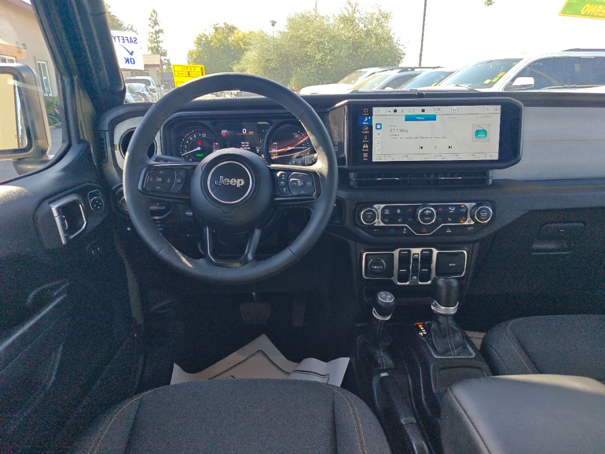 Jeep Wrangler photo 20