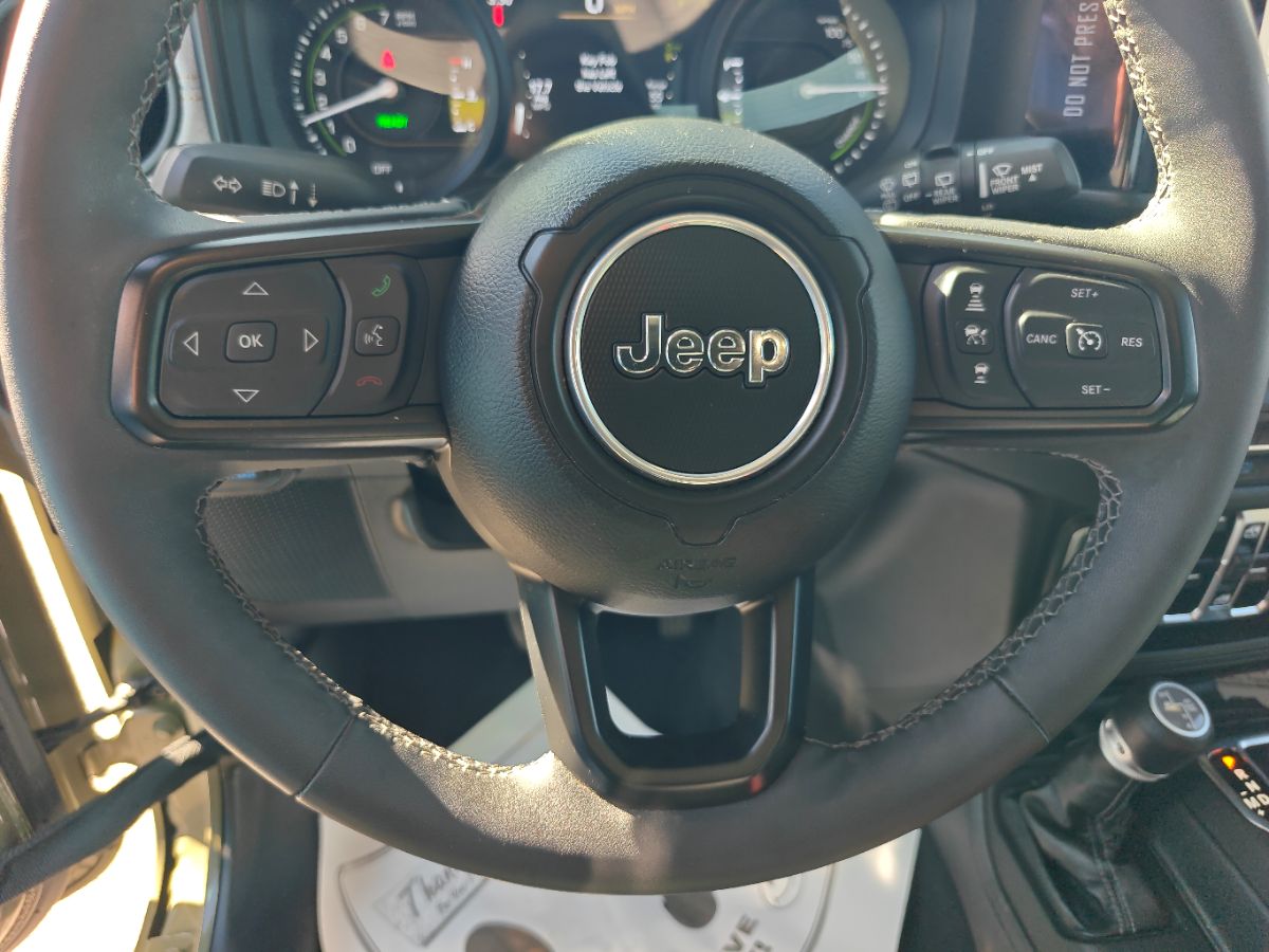 Jeep Wrangler photo 27